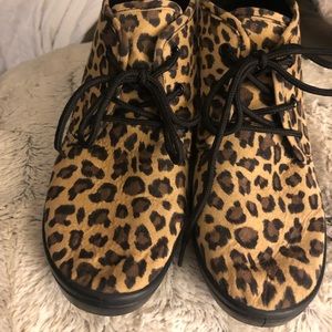 Cheetah print canvas shoes
